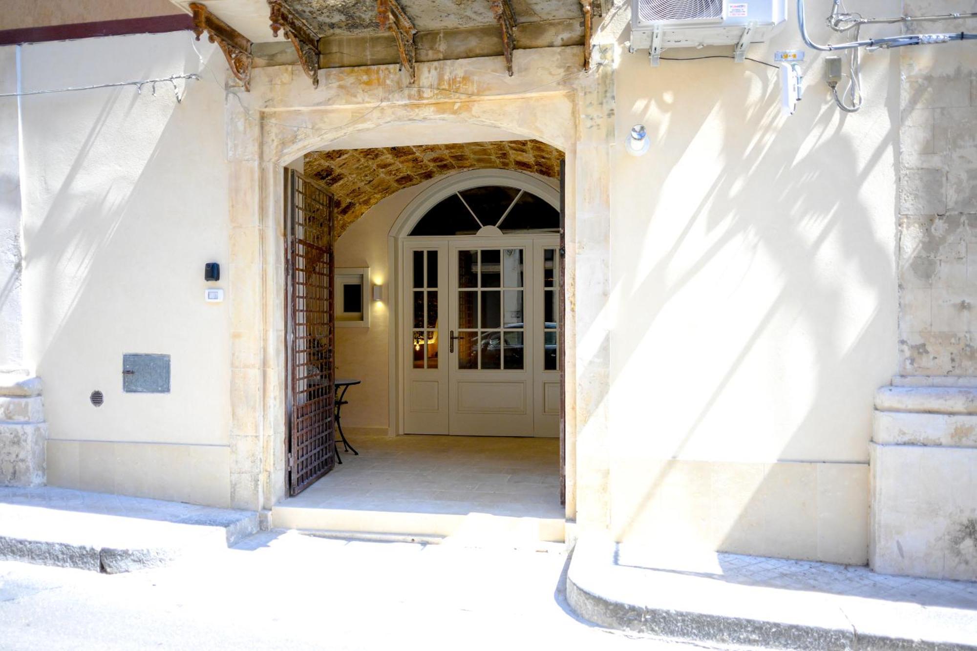 La Grotta, Luxury Suite & Spa Noto Eksteriør bilde